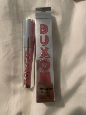Buxom Xtrovert Mascara in Xtra Black with Silver Packaging